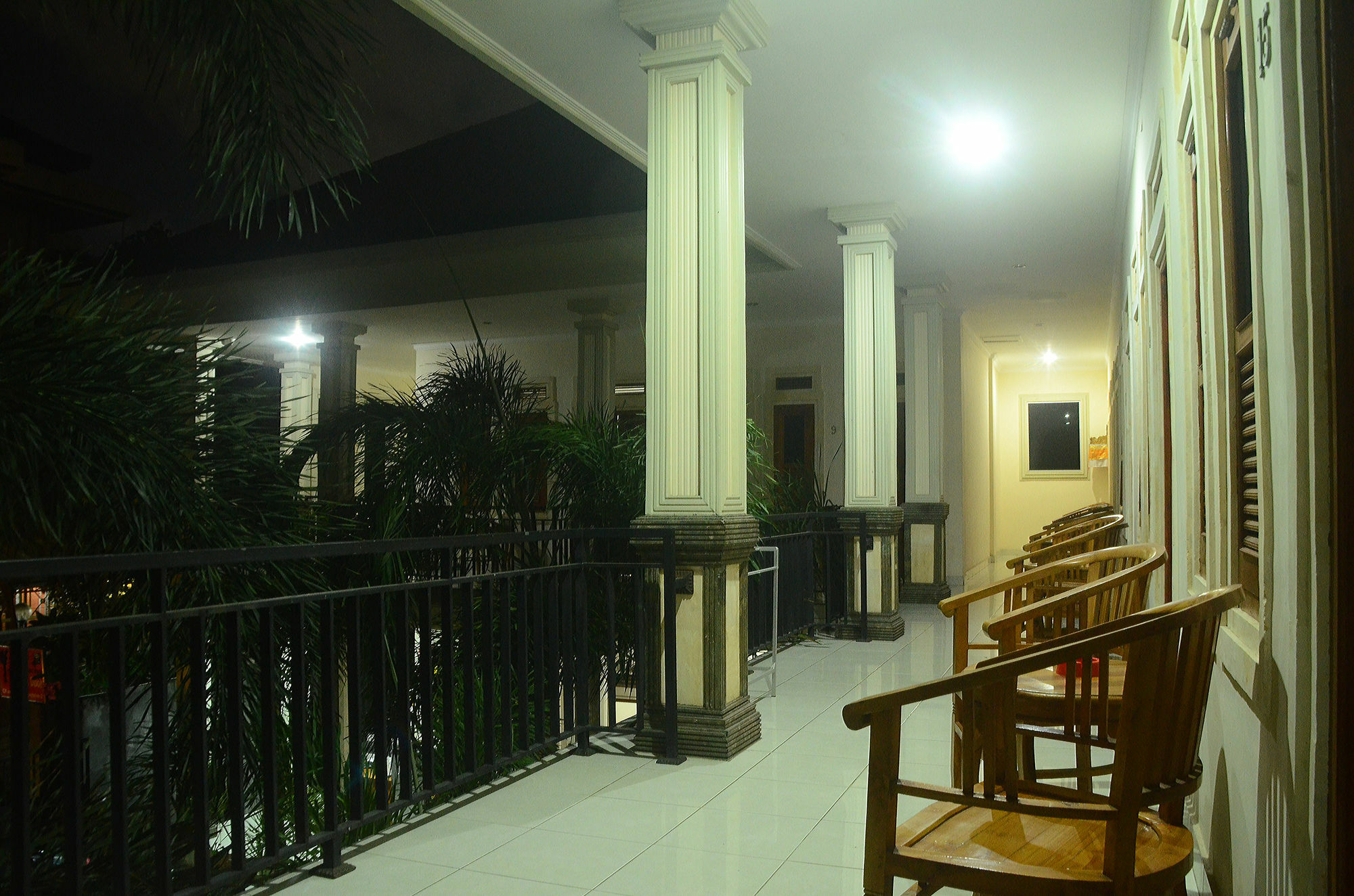Budget Door Legian Inn Kuta  Luaran gambar