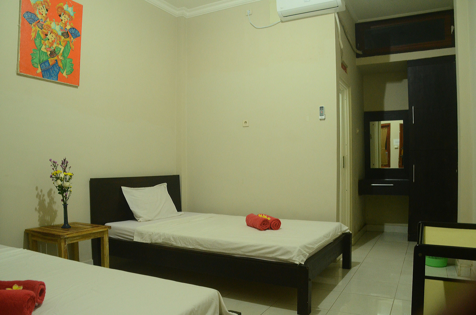 Budget Door Legian Inn Kuta  Luaran gambar